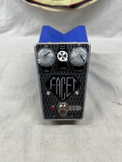 Reeves Electro Daughterboard Series Facet VX Fuzz Pedal with Box