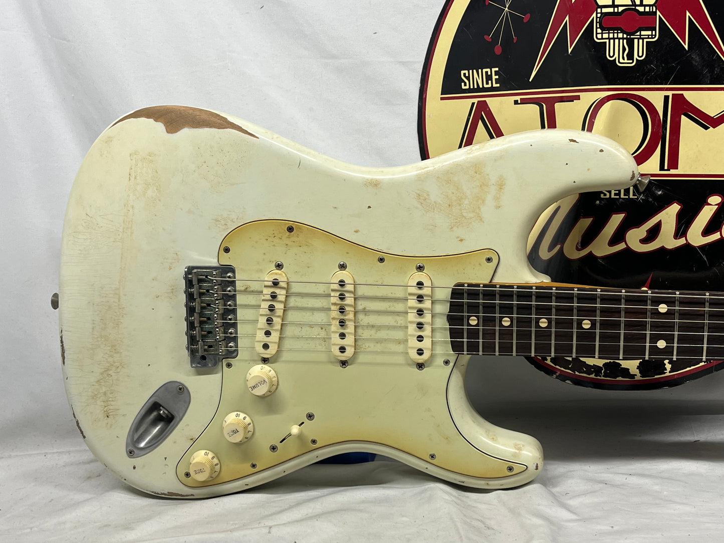 Fender Road Worn '60s Stratocaster Strat Electric Guitar 2010 - Olympic White