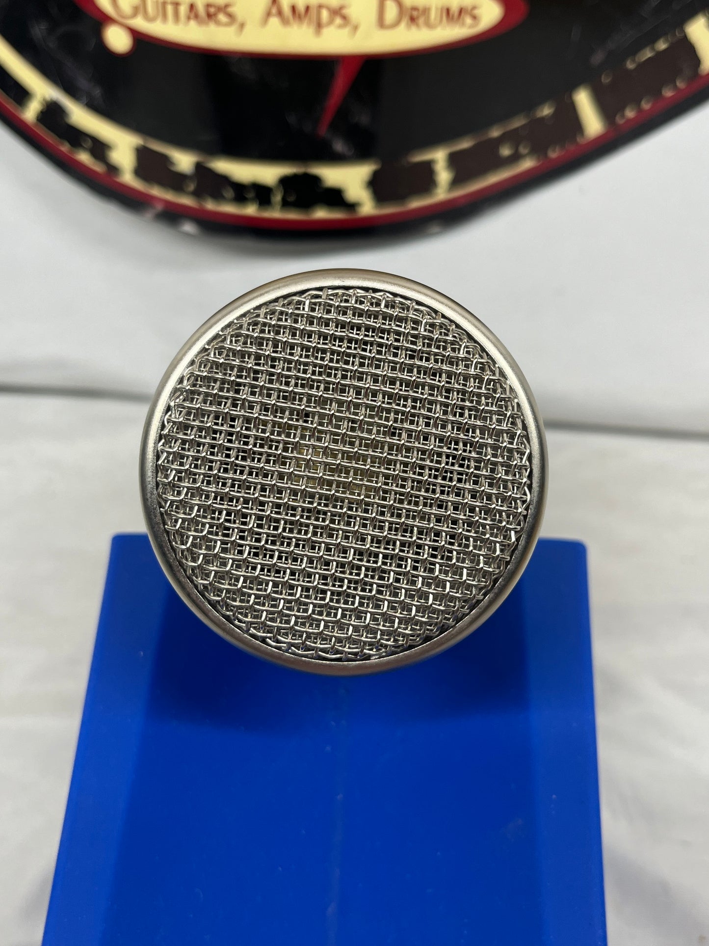 sE Electronics Z5600a II Large Daiphragm Multipattern Tube Condenser Microphone with Case and Shock Mount