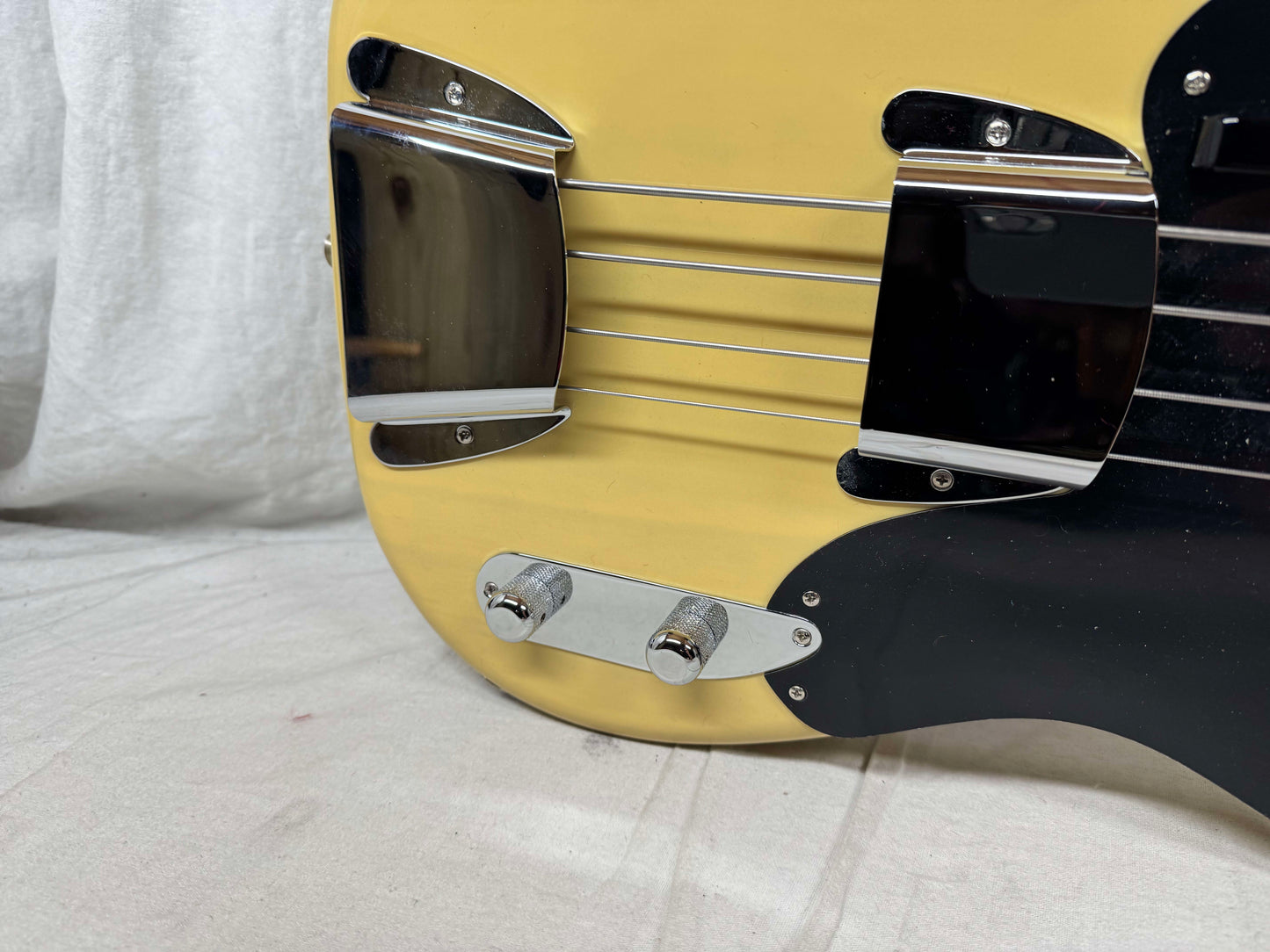 Fender American Vintage II 2 '54 1954 Precision Bass 4-string P-Bass with COA + Case 2022 - Vintage Blonde / Maple neck