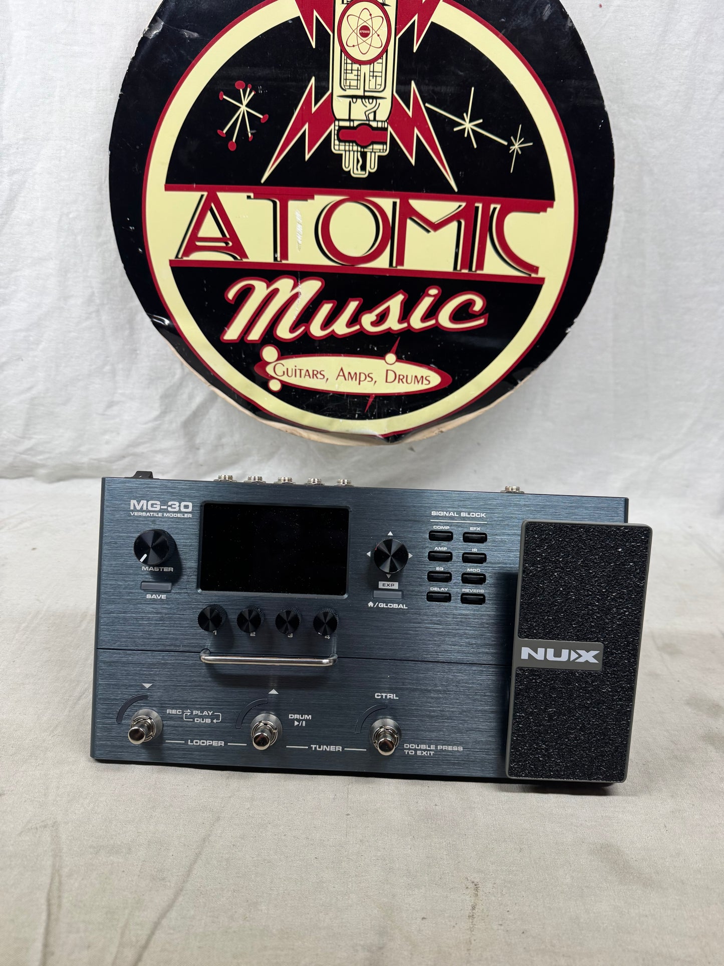 NuX MG-30 mg30 Versatile Modeler Multi-Effects Pedal