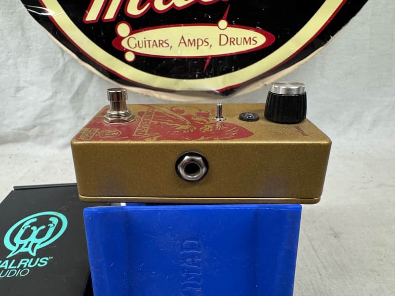 Walrus Audio Contraband Fuzz Pedal with Box - Image 4