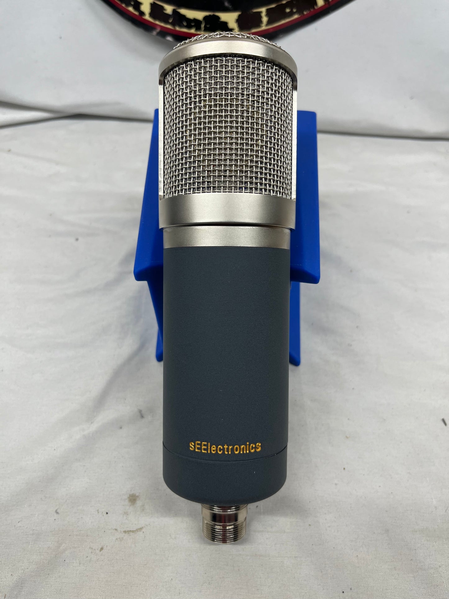 sE Electronics Z5600a II Large Daiphragm Multipattern Tube Condenser Microphone with Case and Shock Mount