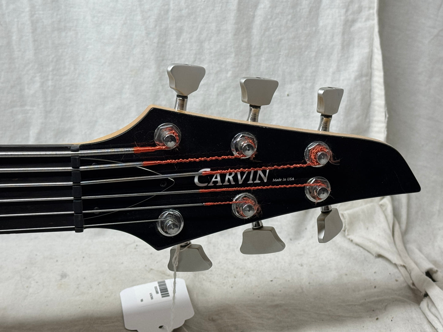 Carvin USA LB-76 lb76 Fretless 6-string Bass with Case