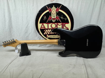 Hamer USA Daytona Guitar S-style with Case - Black / Maple neck