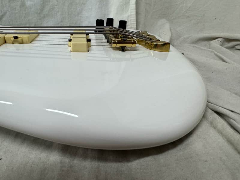 Alembic Elan 4-string Bass with Case - Image 17