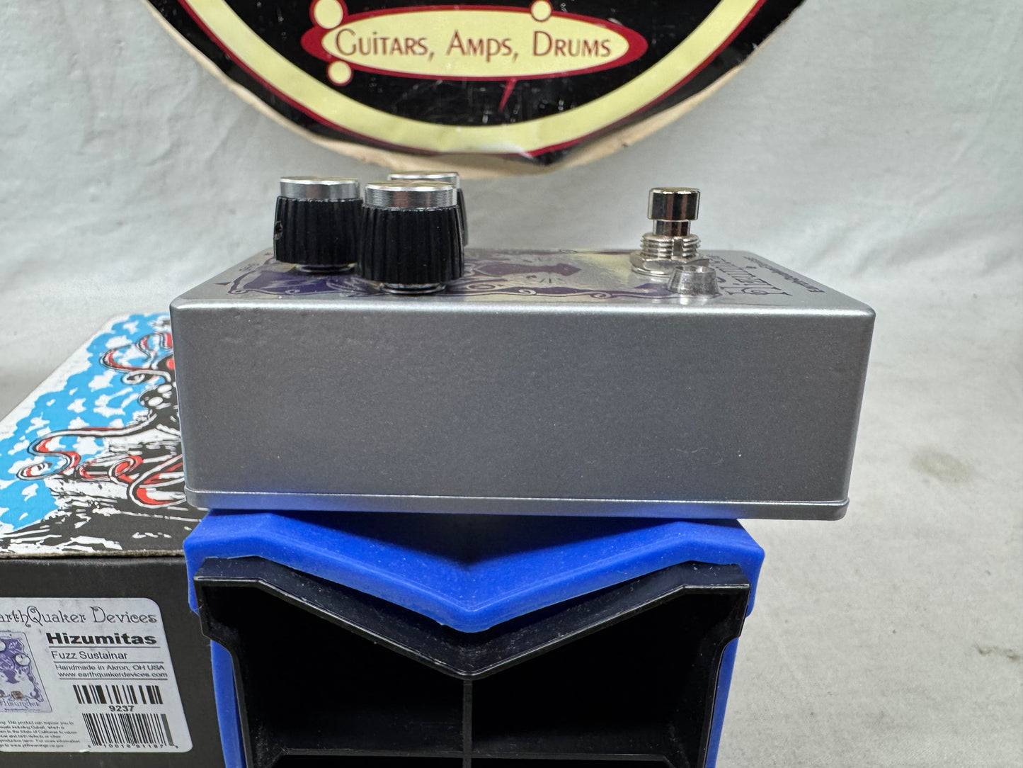EarthQuaker Devices Hizumitas Fuzz Sustainor sustainar Pedal with Box