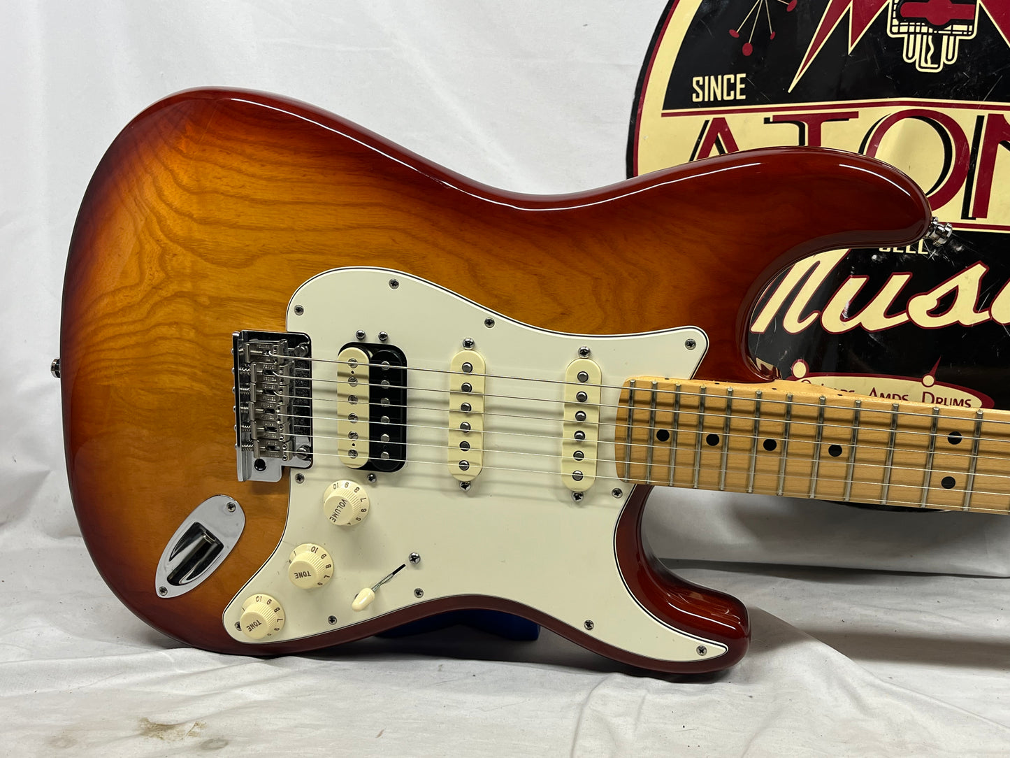 Fender American Standard Stratocaster Strat HSS Shawbucker Electric Guitar with Case - Sienna Sunburst