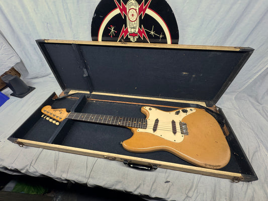 Fender USA Duo-Sonic Guitar with Case 1960s
