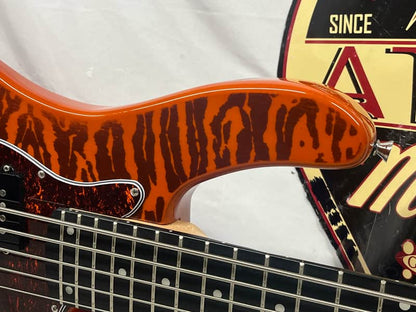 woofy basses Poodle 5 5-String Electric Bass - Image 3