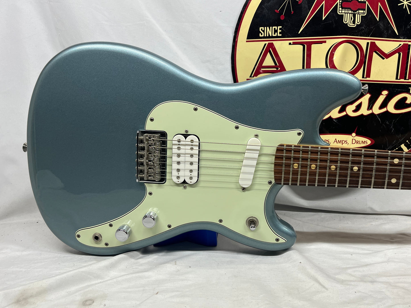 Fender Player Duo-Sonic HS Electric Guitar with Gig Bag MIM - Made in Mexico - Ice Blue Metallic