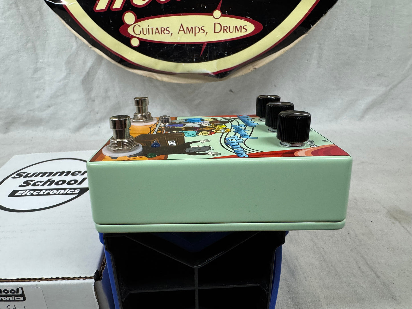 Summer School Electronics Middle School Chorus Vibrato Pedal with Box