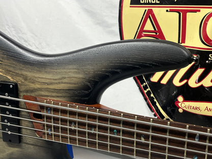 Ibanez Soundgear SR605E 5-String Electric Bass