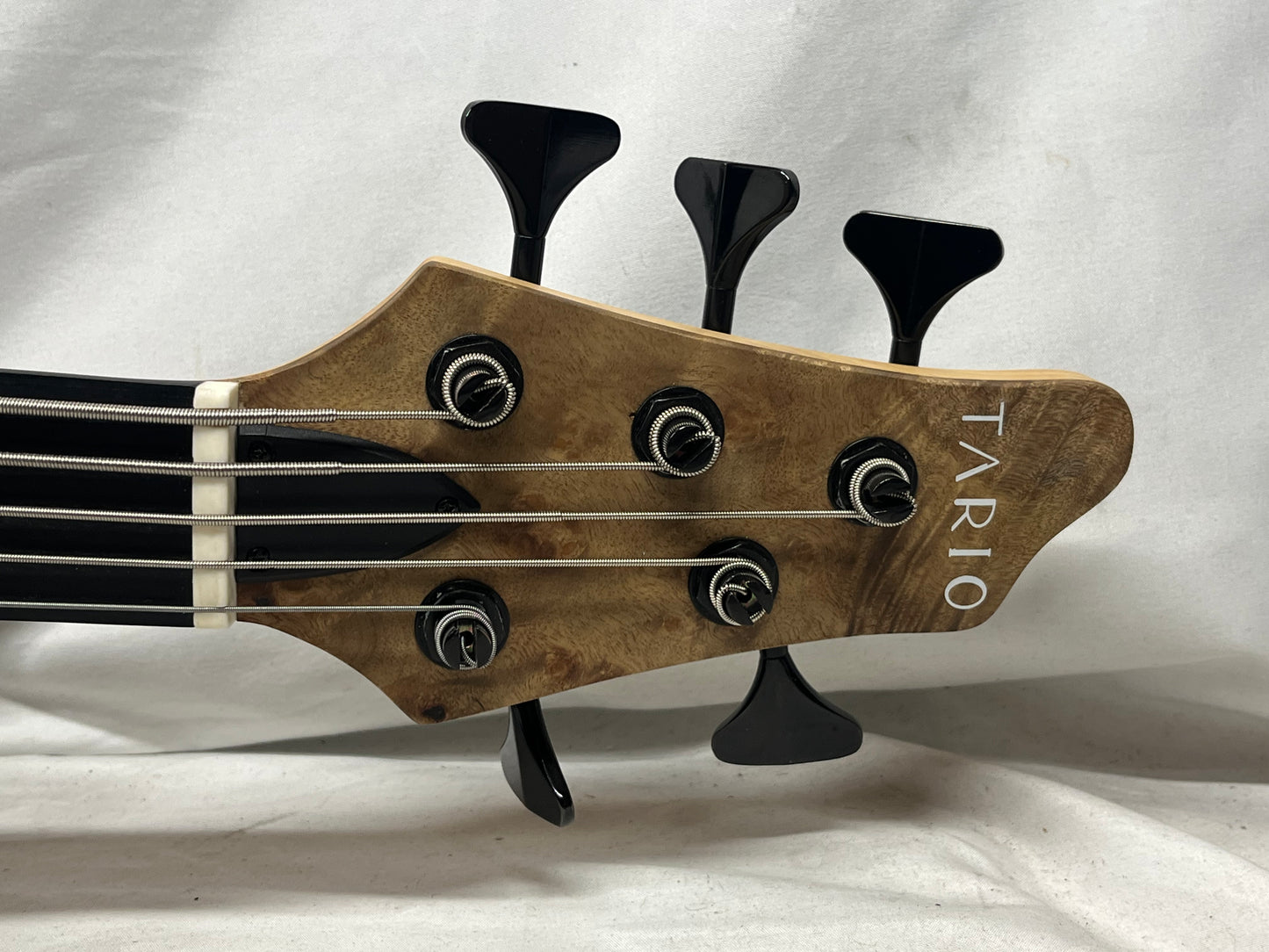 Tario Doublecut HH 5-String Electric Bass