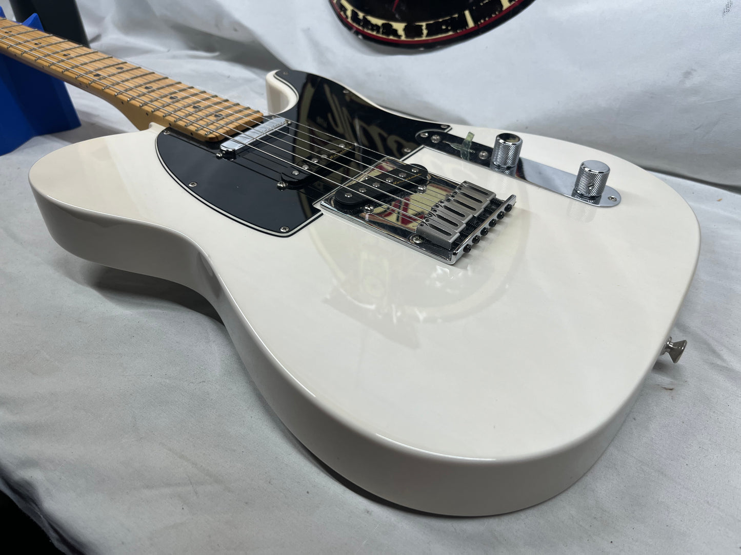Fender Deluxe Nashville Telecaster Tele Electric Guitar - White Blonde