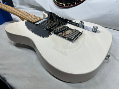 Fender Deluxe Nashville Telecaster Tele Electric Guitar - White Blonde