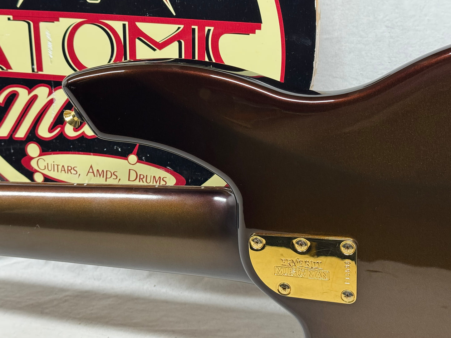 Ernie Ball Music Man Bongo 6 HH Bass with Case 2008 - Limited Edition Sequoia Gold
