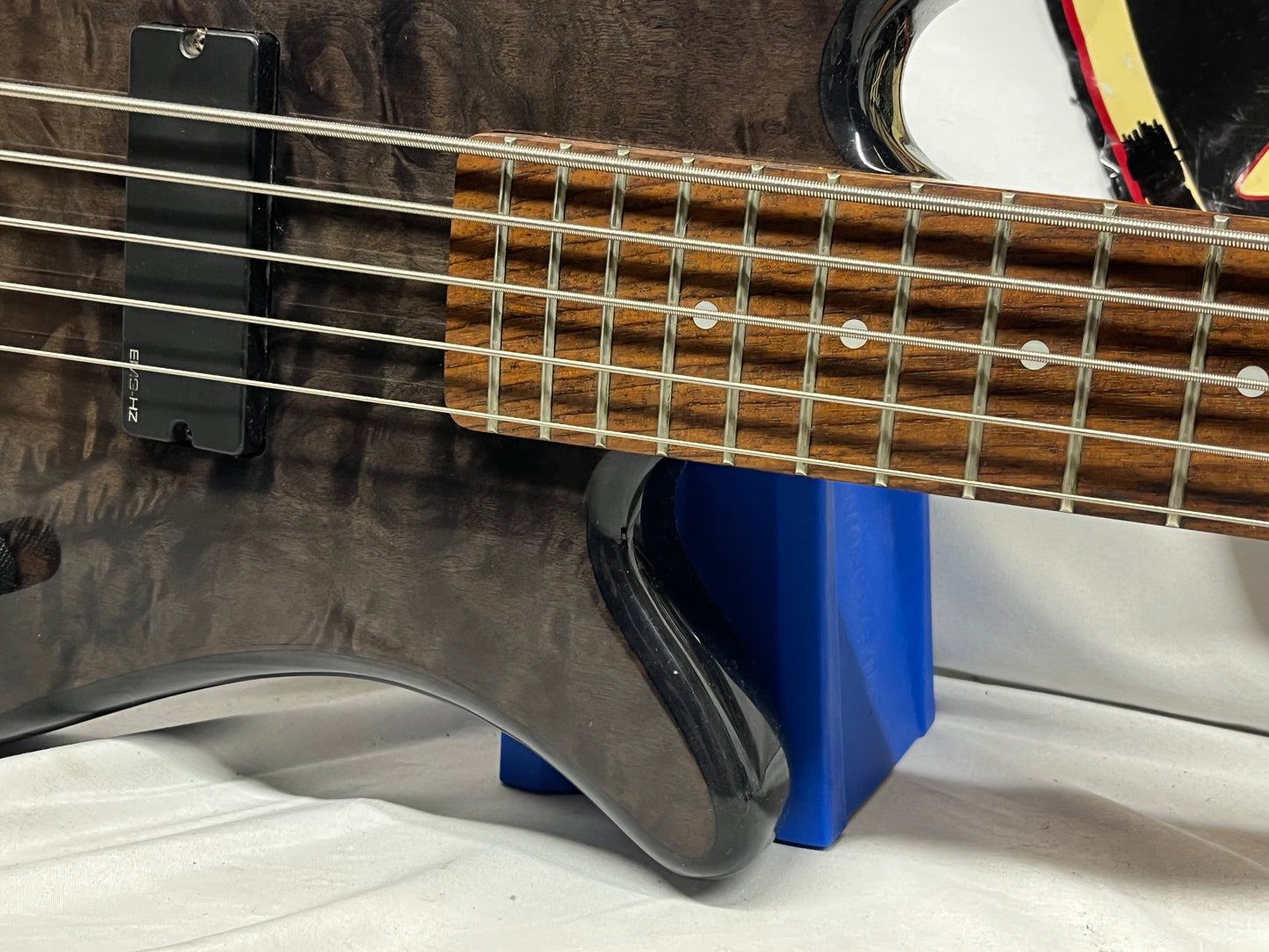 Spector Q5 Doublecut HH 5-String Electric Bass