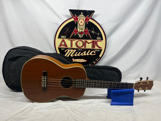 Mainland Classic Mahogany Baritone Matte Ukulele 2017 with Bag