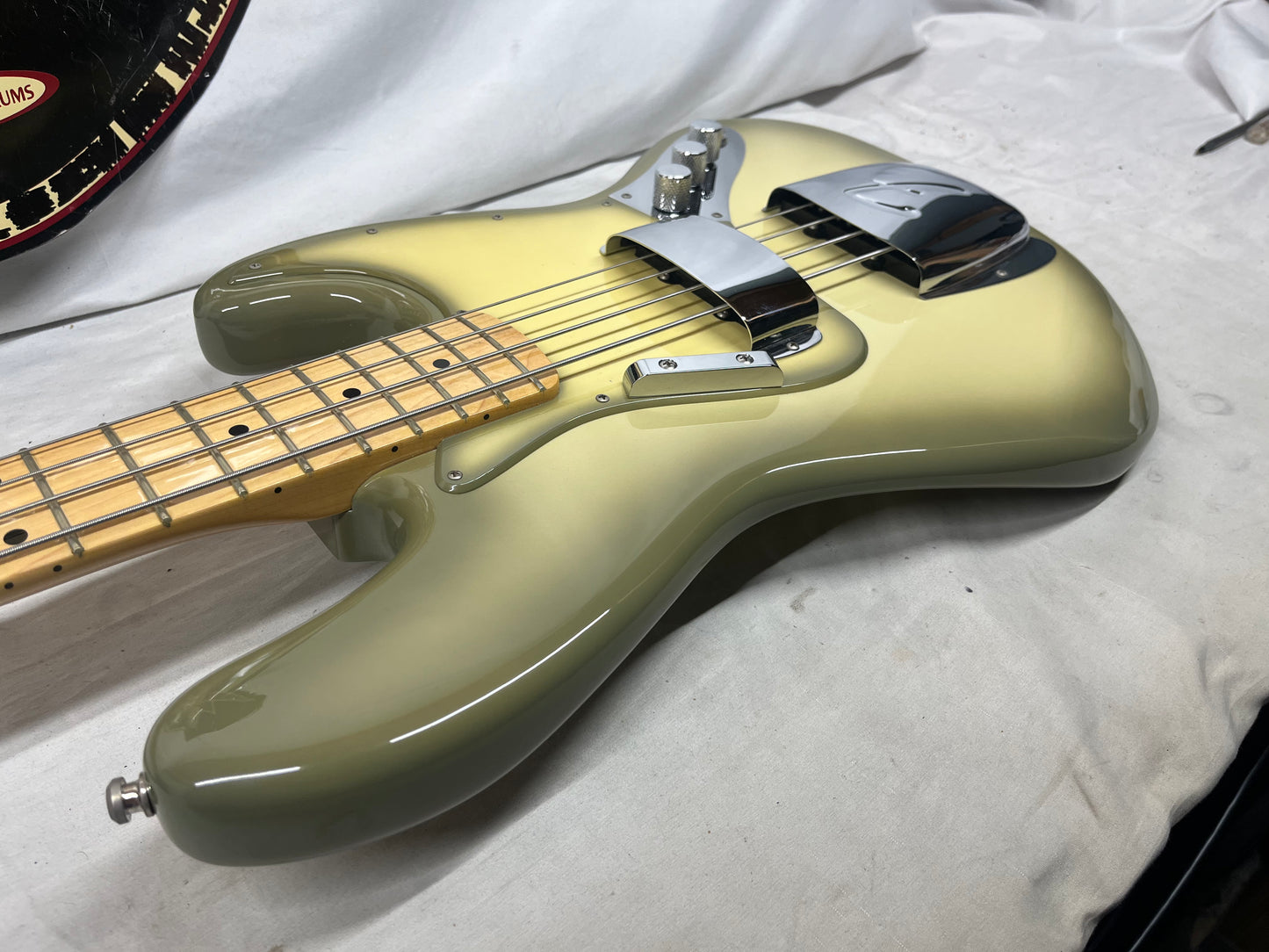 Fender Antigua Jazz Bass 4-String Electric Bass with Hard Case 2012 - Antigua