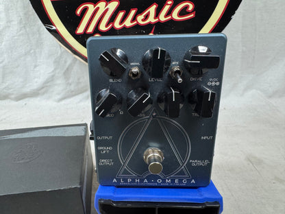Darkglass Electronics Alpha Omega Bass Preamp Distortion Pedal with Box