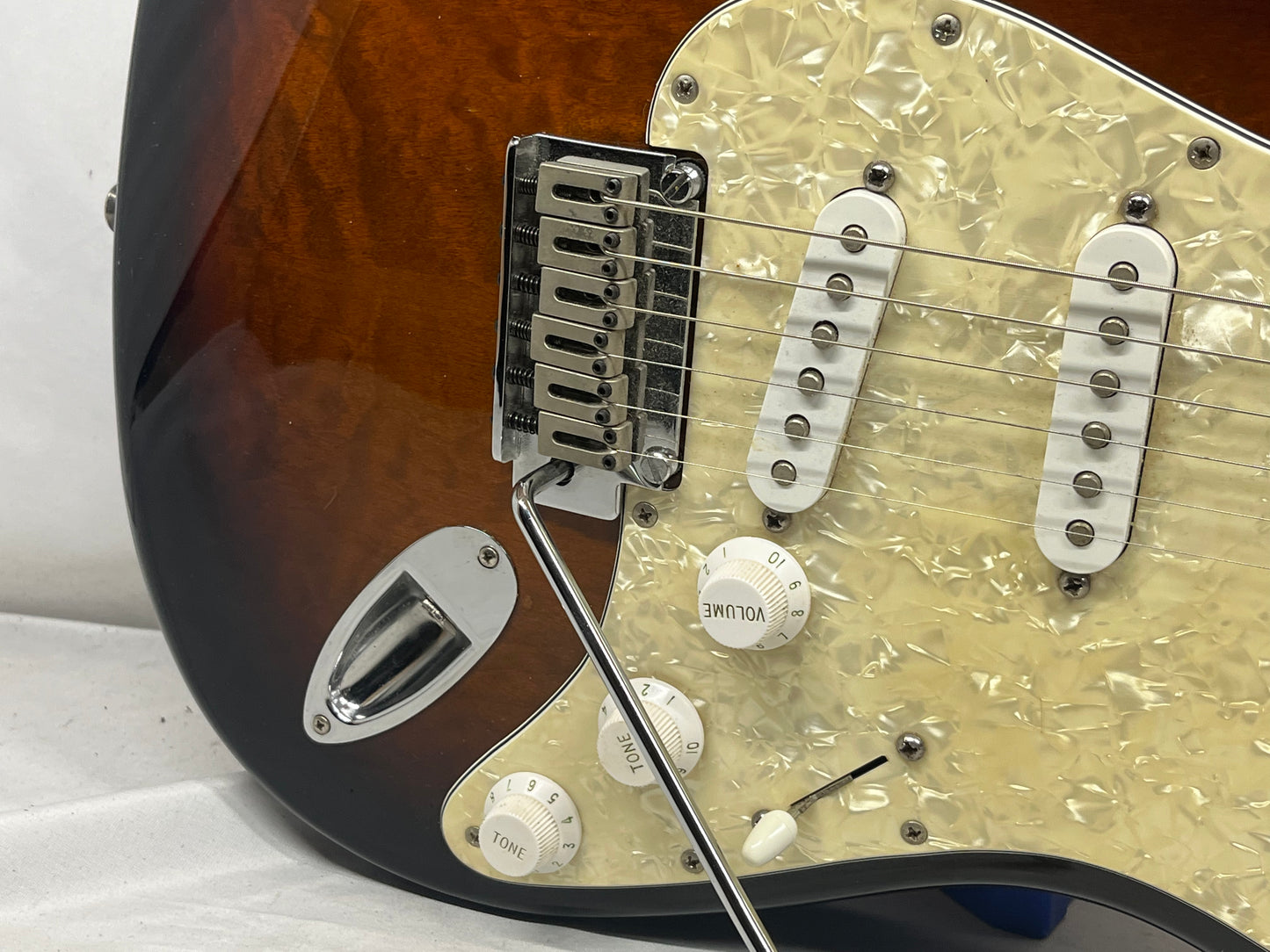 Squier Deluxe Series Stratocaster strat Electric Guitar - Antique Burst