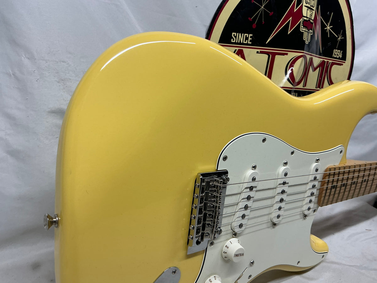 Fender Player Stratocaster 2022 - Butter Cream - Maple Fingerboard