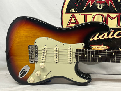 Fender Classic Series '60s Stratocaster strat Electric Guitar - 3-Color Sunburst