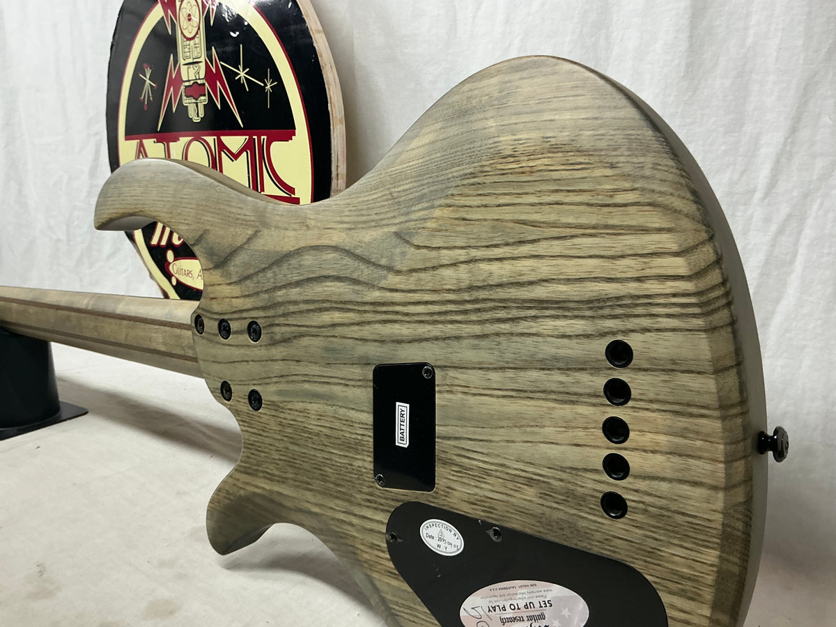 Schecter Guitar Research Bass