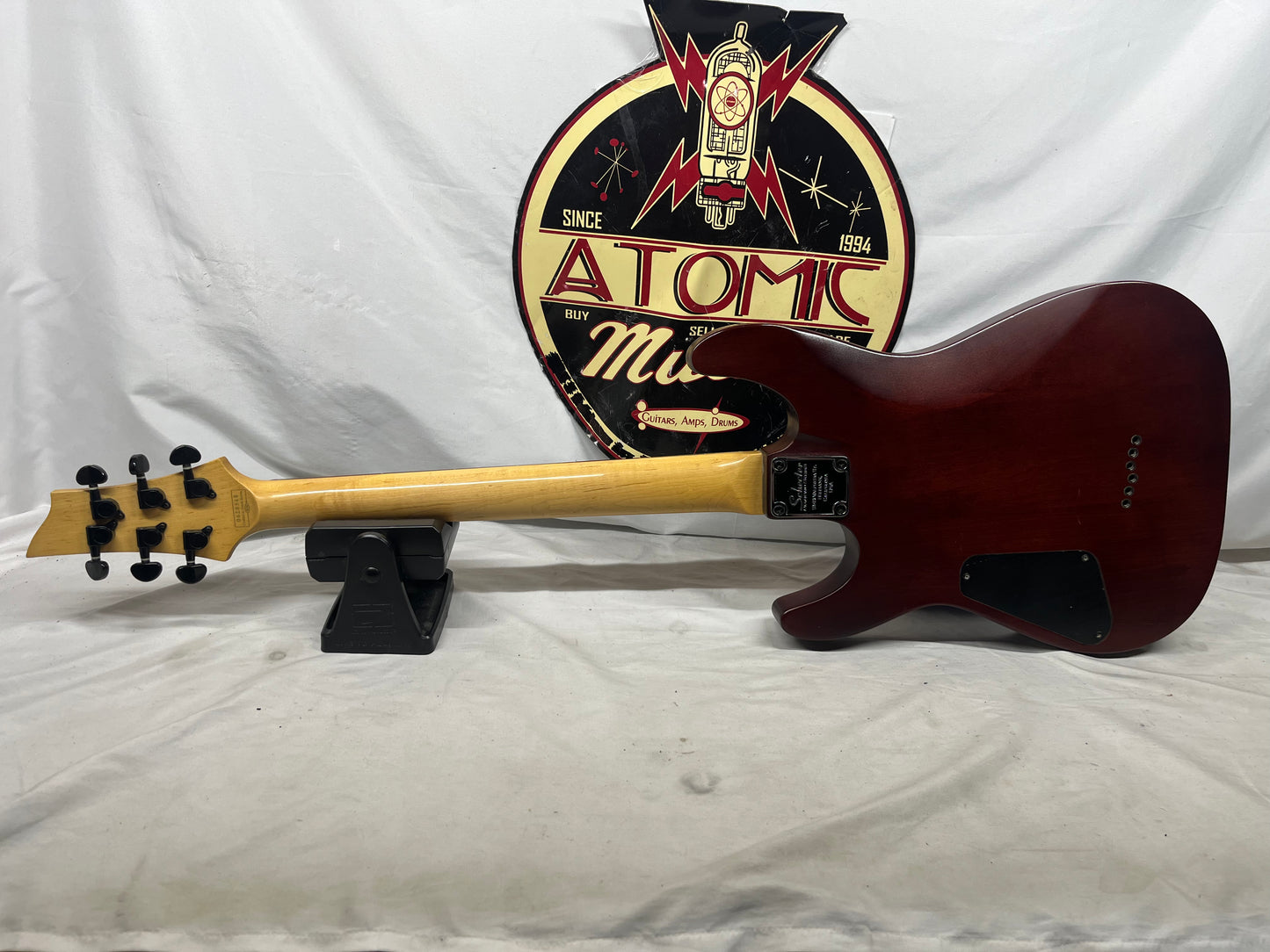 Schecter Diamond Series Omen-6 Doublecut Electric Guitar