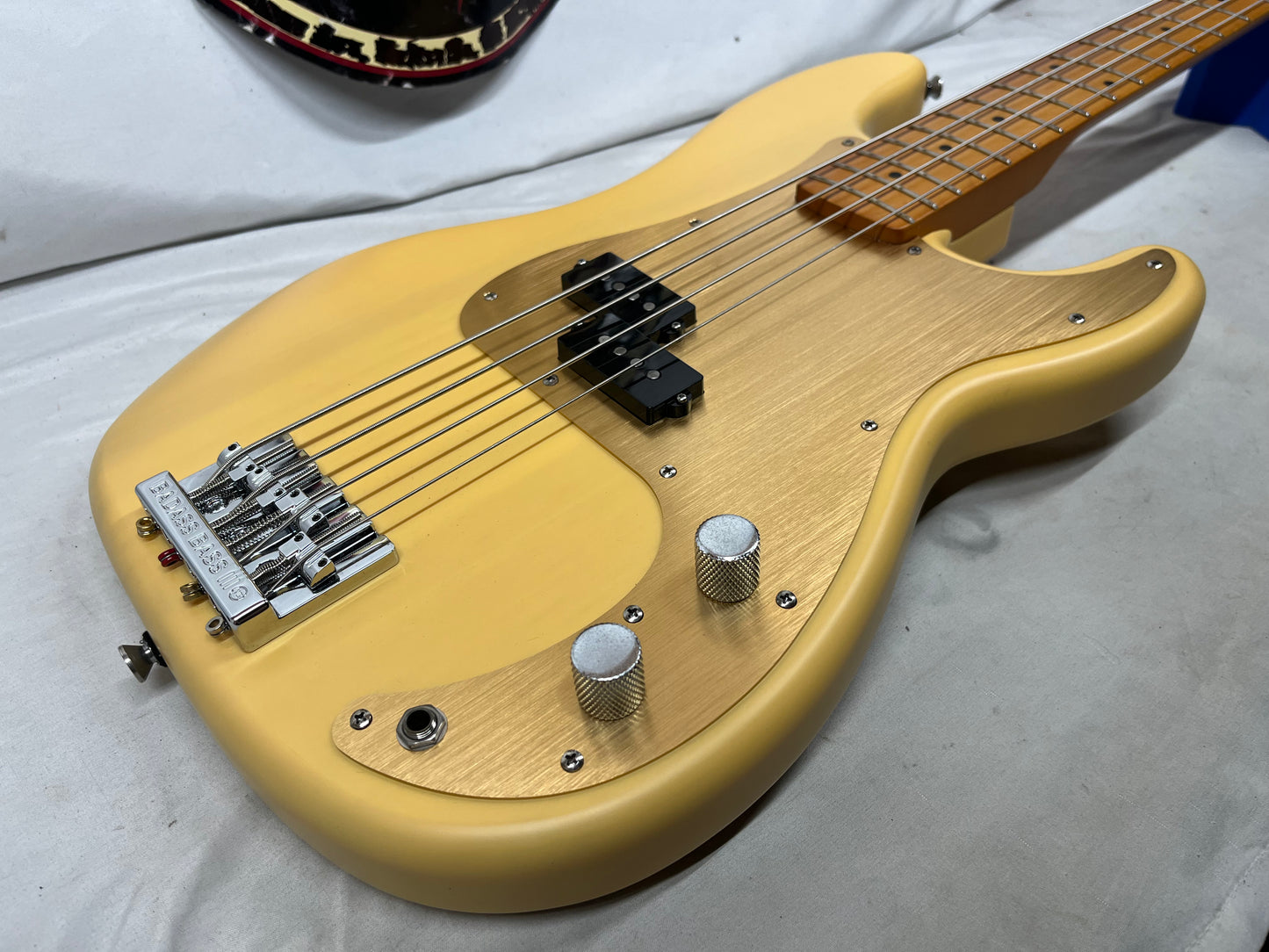 Squier 40th Anniversary Precision Bass Vintage Edition 4-String Electric Bass with Gig Bag - Satin Vintage Blonde