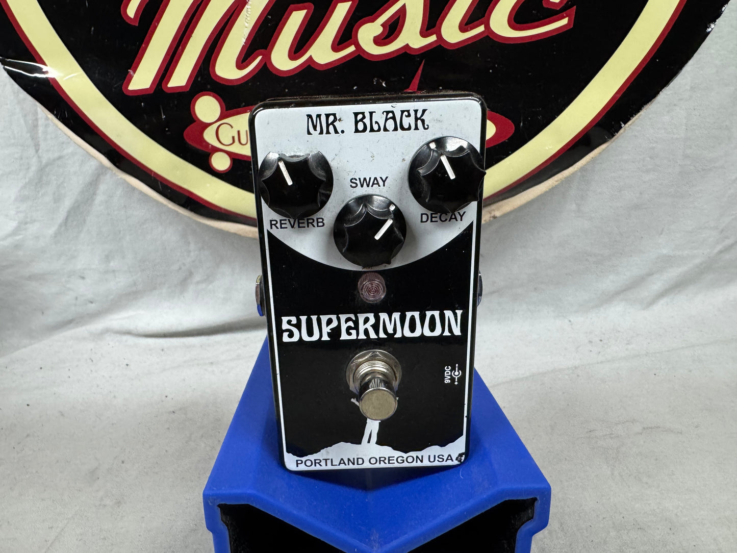 Mr. Black Supermoon Reverb Pedal