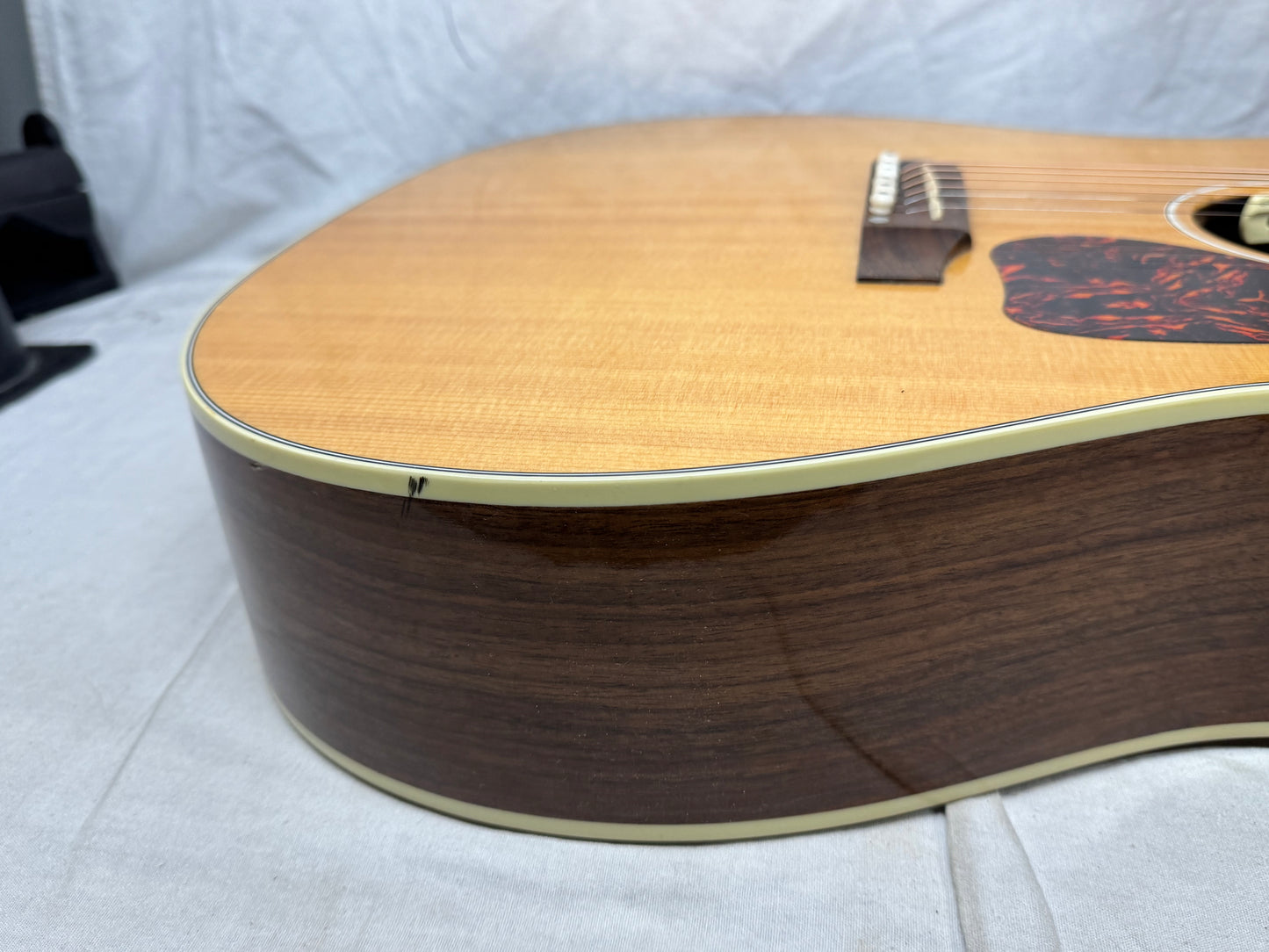 Gibson J-45 j45 Studio Jumbo Acoustic Guitar with Road Runner Case 2019