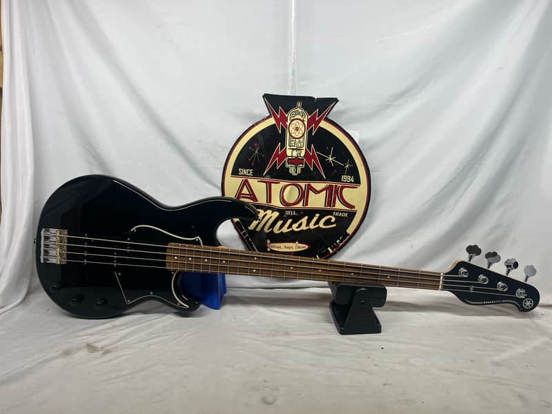 Yamaha Broad Bass BB234 4-String Electric Bass