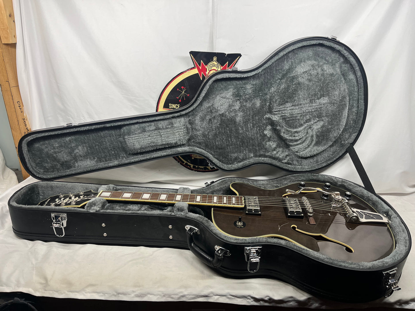 Epiphone Swingster/TB Hollow Body Electric Guitar with Case