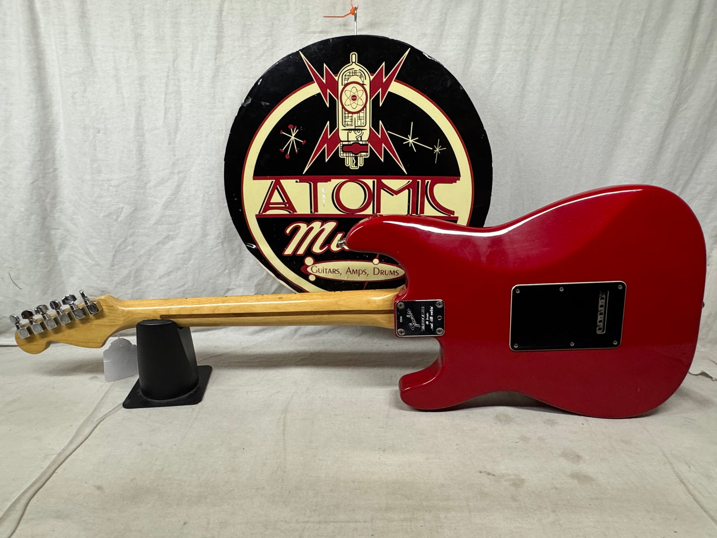 Fender Limited Edition '94 American Special Stratocaster Guitar with Case 1994 - Lipstick Red / Maple neck