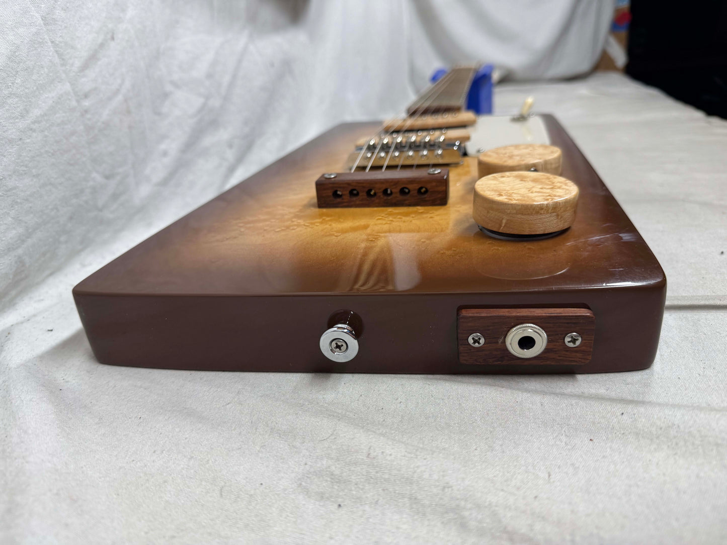 Emery Atom Smasher 6-string Electric Guitar