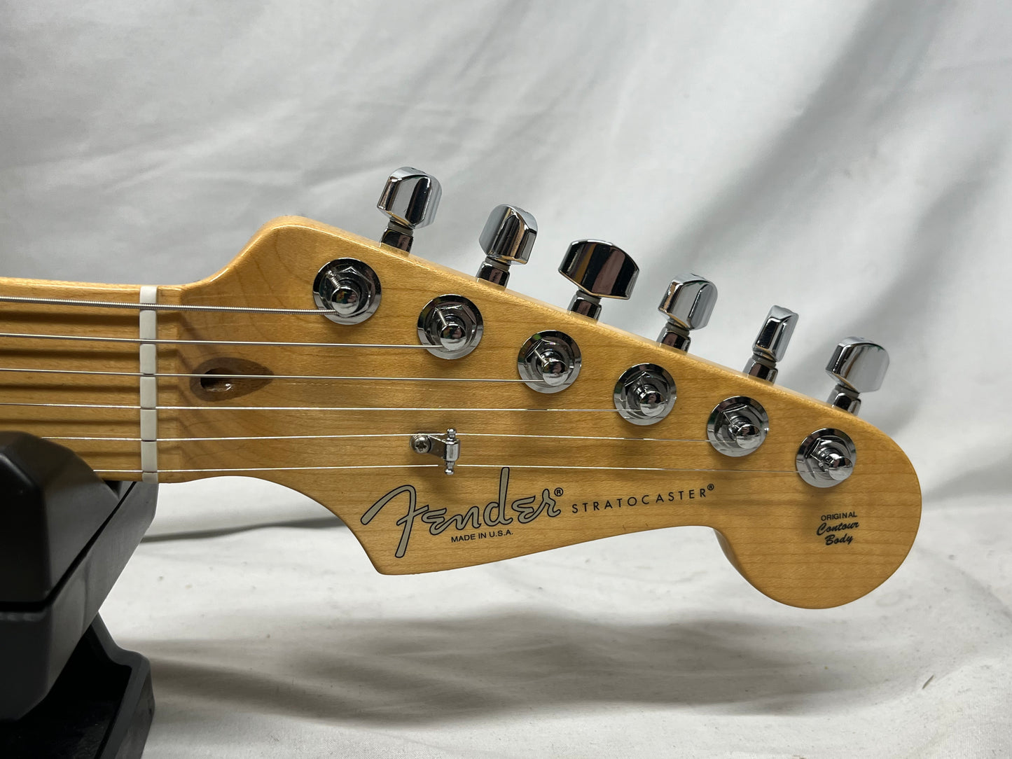 Fender American Standard Stratocaster Strat HSS Shawbucker Electric Guitar with Case - Sienna Sunburst