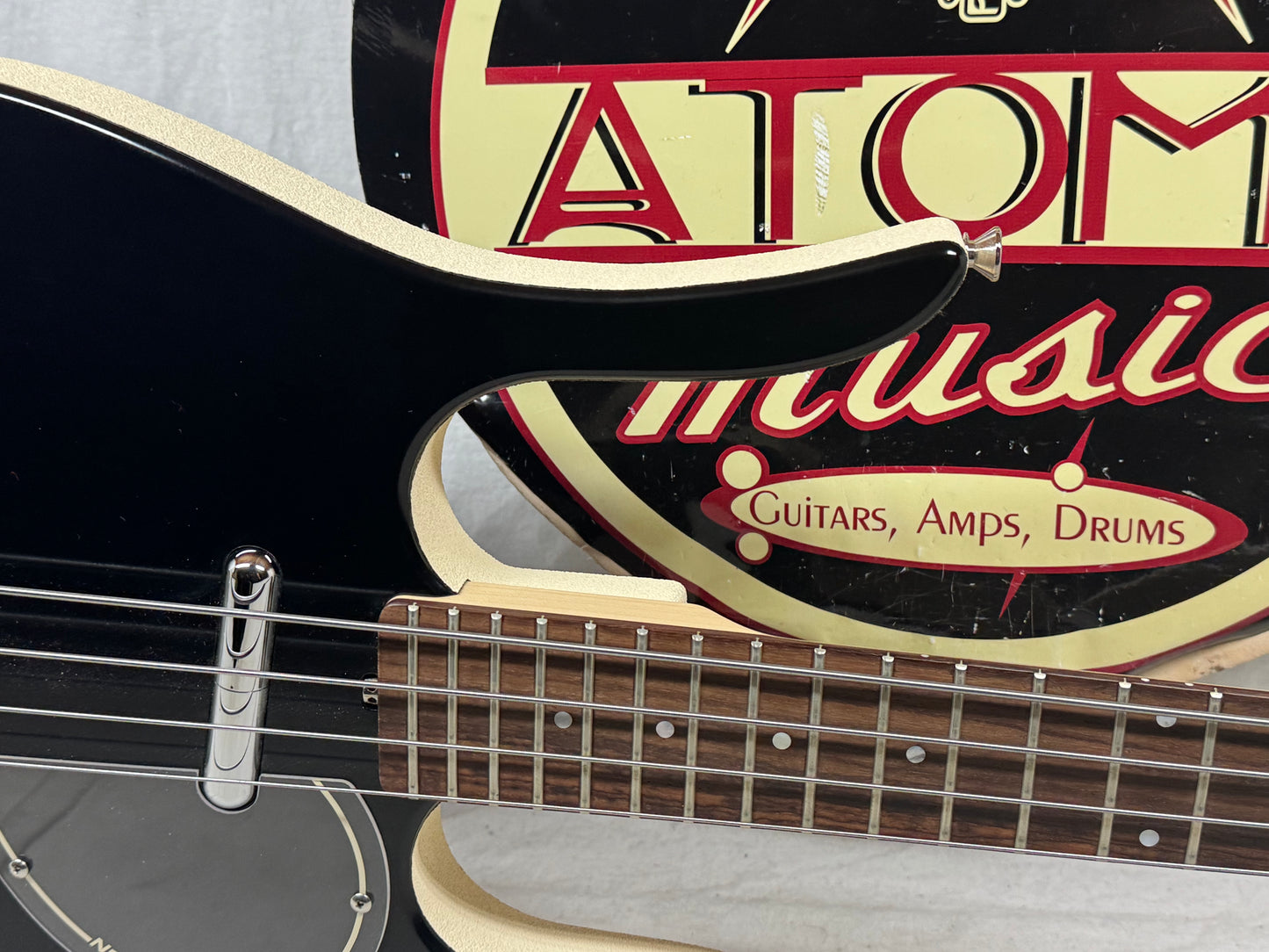 Jerry Jones Neptune Series Longhorn Bass4 4-string Bass with Case 1990s