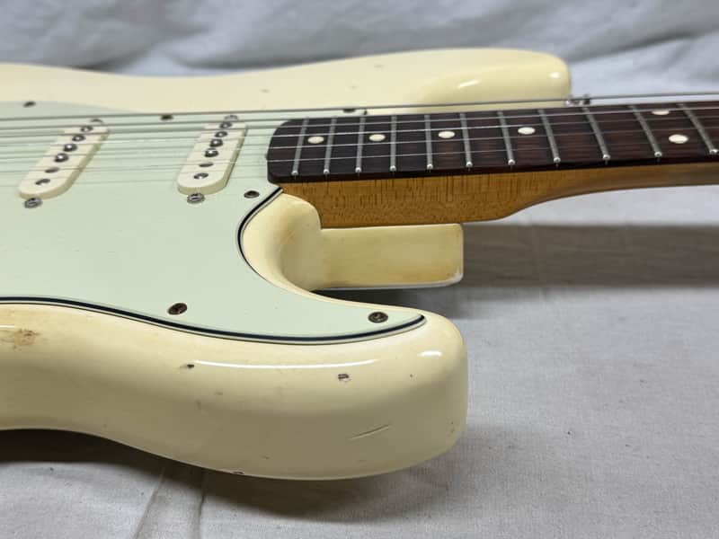 Fender Road Worn '60s Stratocaster Guitar - Image 16