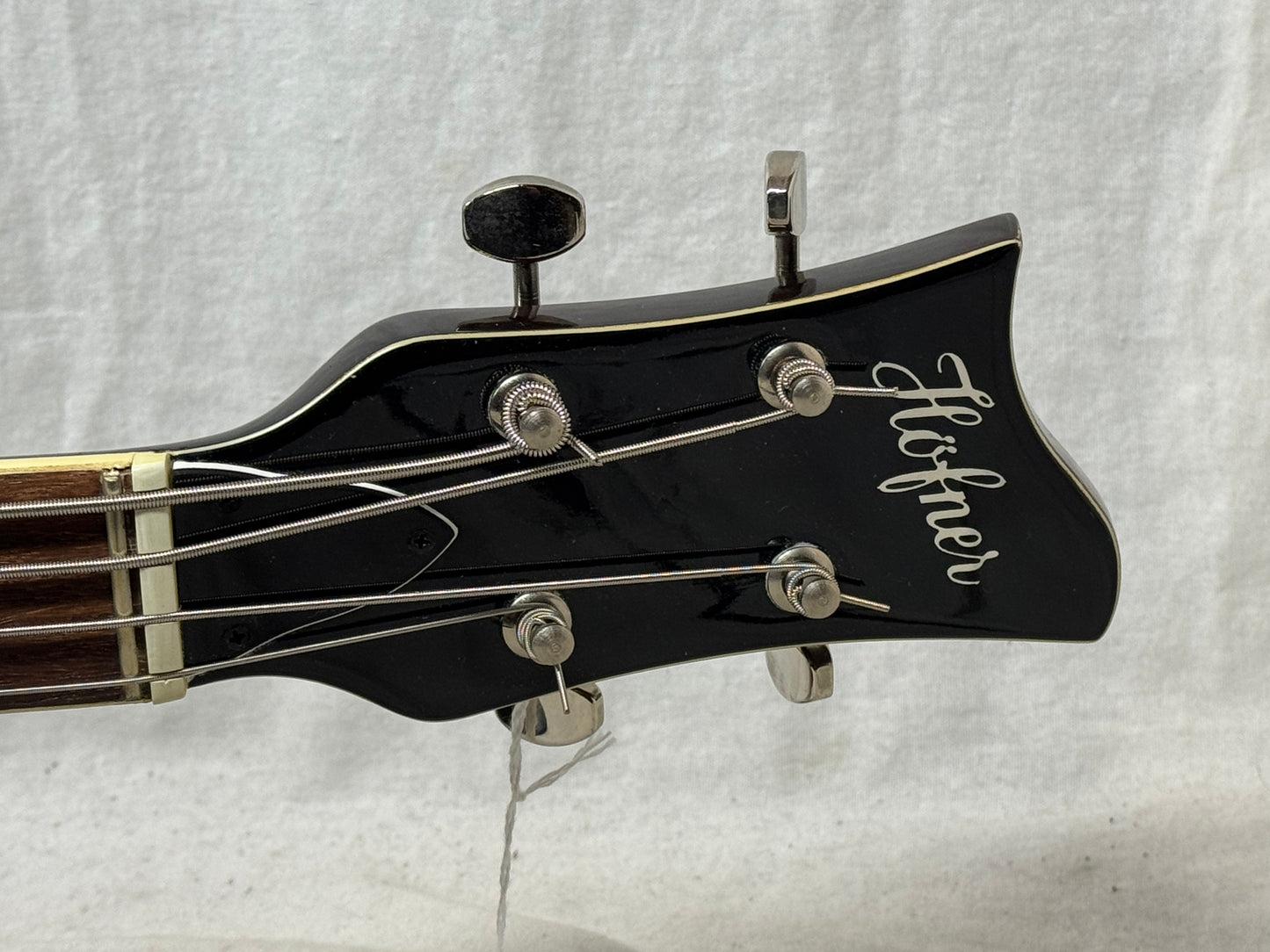Hofner 500/1 Violin / Beatle 4-string Hollowbody Bass with Case