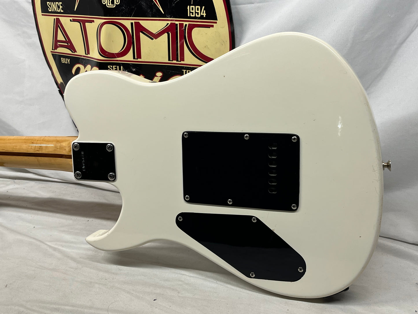 Squier Bullet HSS Singlecut Electric Guitar