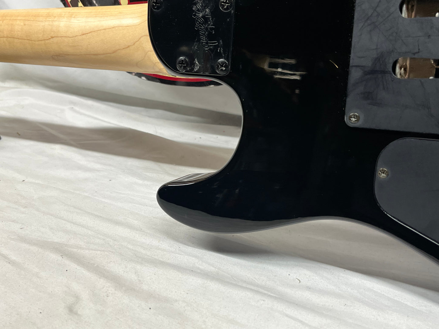 Squier Showmaster Skull & Bones Electric Guitar