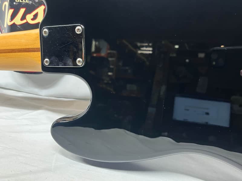 Fender 5-String Electric Jazz Bass - Image 14