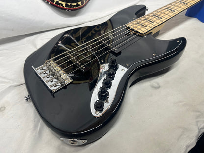 Sire Marcus Miller V7 5-String Doublecut Electric Bass