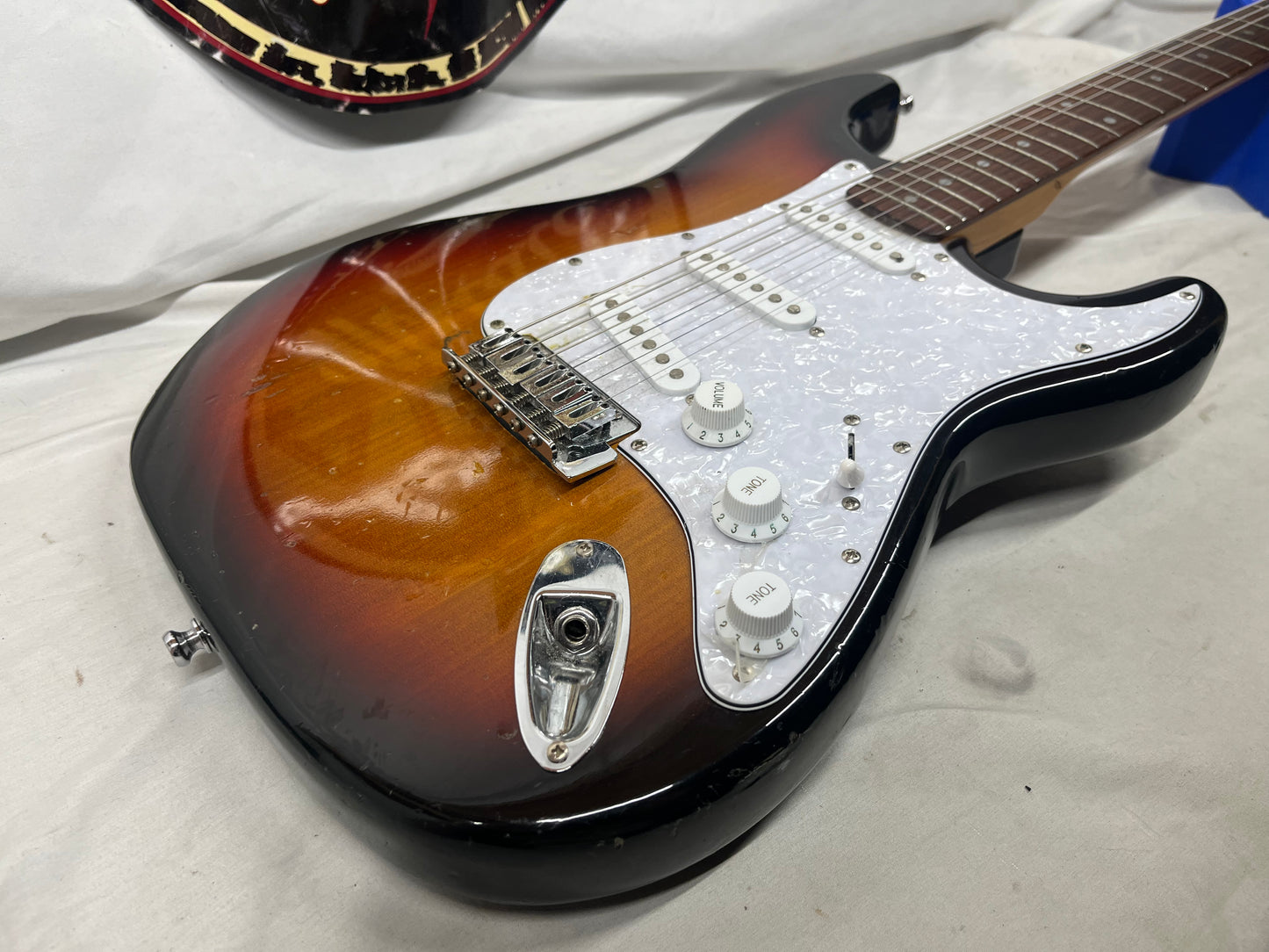 Pan S-Style Doublecut Electric Guitar