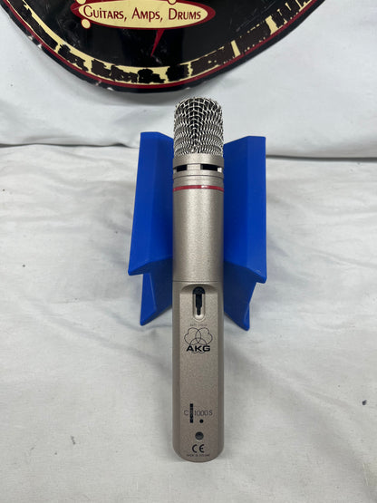 AKG C1000S Small-Diaphragm Multi-Pattern Condenser Microphone with Case and Mic Clip