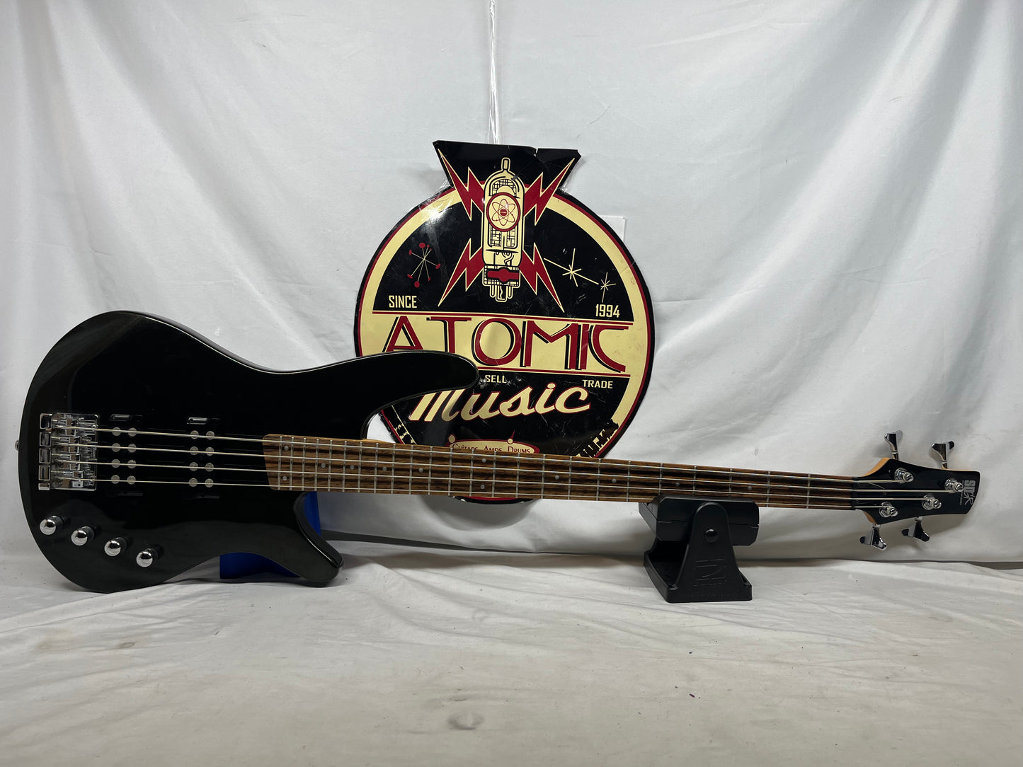 Ibanez Soundgear SRX 300 4-String Doublecut Electric Bass