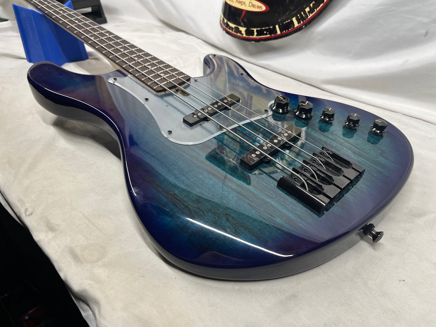 Cort GB-Fusion 4 Doublecut 4-String Electric Bass