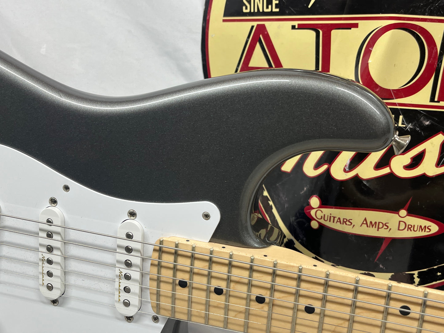 Fender Eric Clapton Signature Stratocaster Strat with Case - Pewter